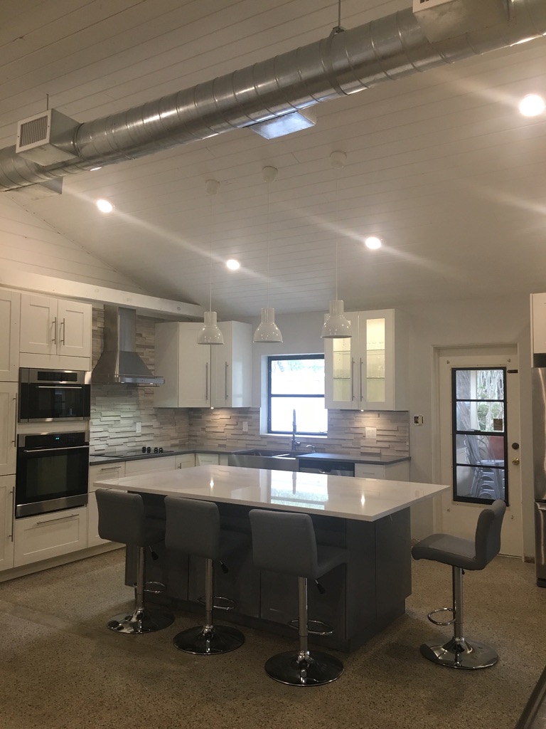 Same kitchen finished by 3Lotus after removing the wall